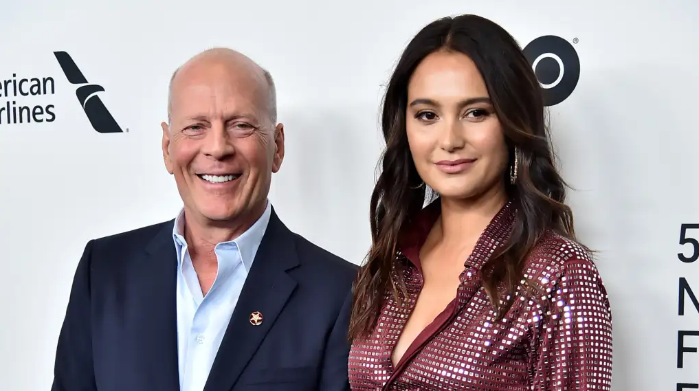 Bruce Willis’ wife begs paparazzi not to yell at him in the street