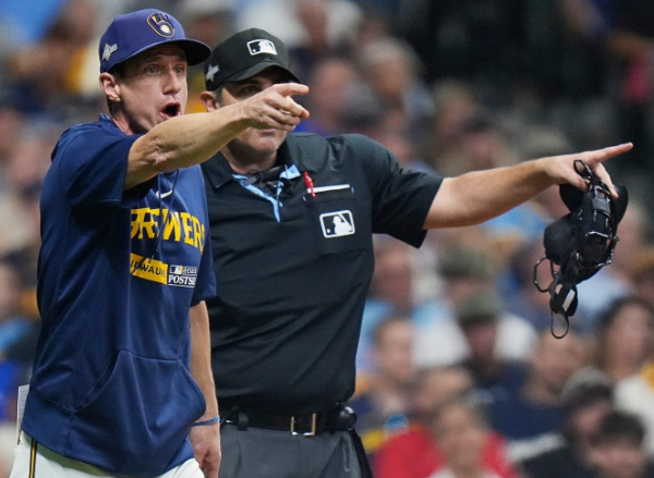 Cubs hire Counsell as new manager