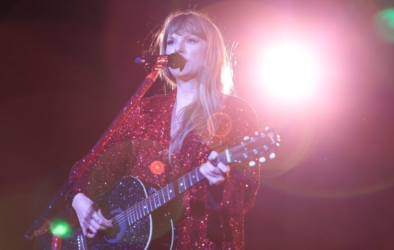 Taylor Swift Debuts ‘Say Don’t Go’ & ‘It’s Time to Go’ Live at Final Eras Tour Show of 2023