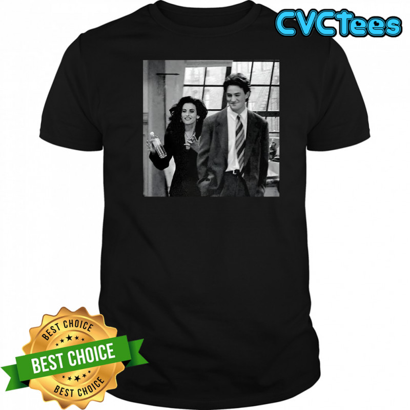 Chandler Bing and Courteney Cox Friends graphic 90s sitcom TV show vintage shirt